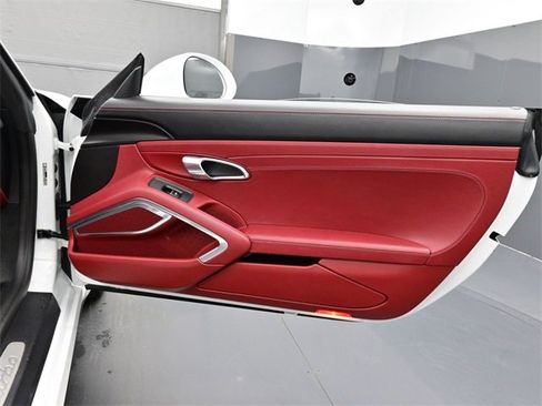 Used 2018 Porsche 911 Turbo image 15