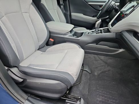 Used 2024 Subaru Outback Premium AWD/4WD image 13