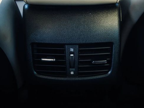 Used 2017 Lexus ES 300h w/ Luxury Package image 31