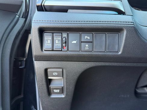 Used 2025 Honda Odyssey Touring image 33