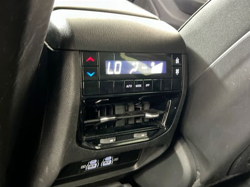 Used 2023 Jeep Grand Cherokee L Laredo image 23