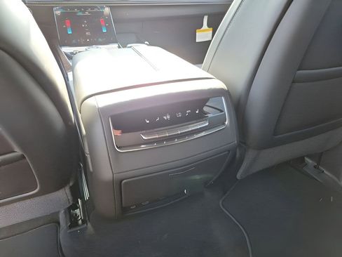 New 2026 Cadillac Escalade ESV Platinum Sport w/ LPO, ONYX Package image 16