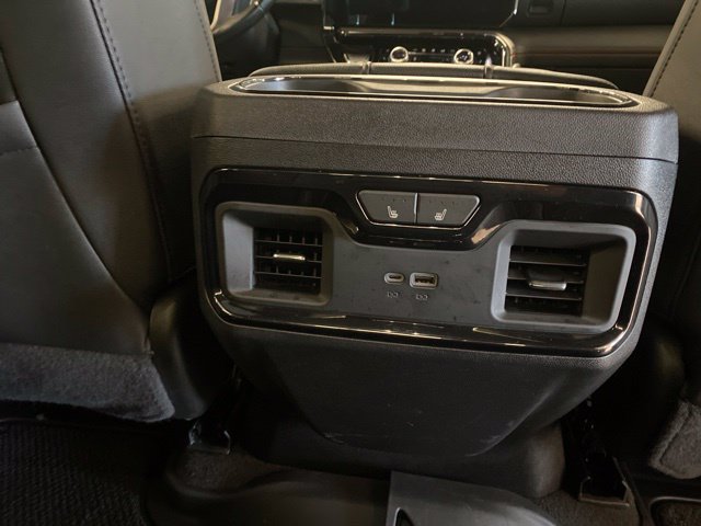 Used 2024 GMC Sierra 1500 AT4 w/ Technology Package AWD/4WD image 14