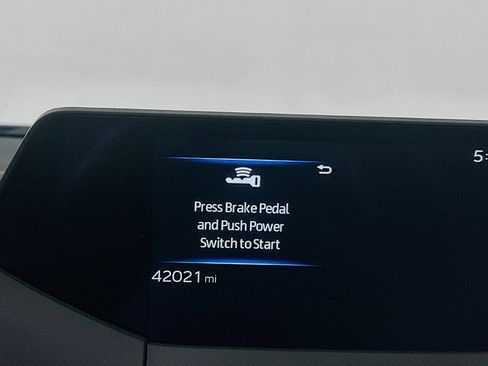 Used 2024 Toyota Prius LE image 19