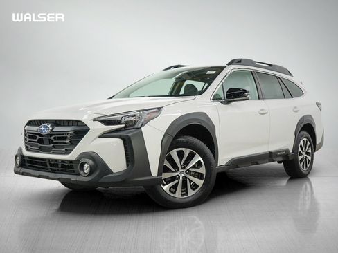 Used 2025 Subaru Outback Premium AWD/4WD image 1