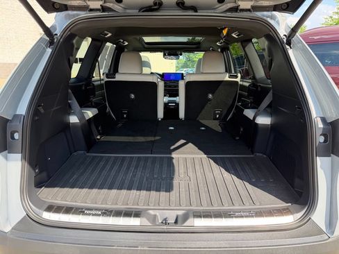 Certified 2026 Toyota Grand Highlander AWD Hybrid image 36