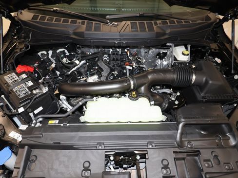 New 2025 Ford F150 Lariat w/ Bed Utility Package image 33