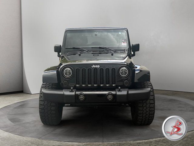 Used 2016 Jeep Wrangler Unlimited Sahara w/ Connectivity Group AWD/4WD image 2