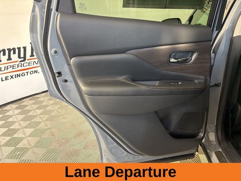 Used 2024 Nissan Murano Platinum w/ Cargo Package image 21