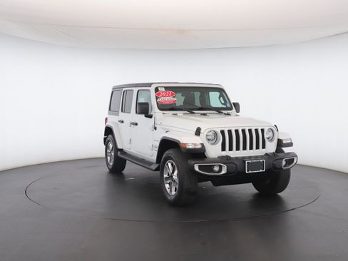 Certified 2021 Jeep Wrangler Unlimited Sahara w/ Cold Weather Group image 33