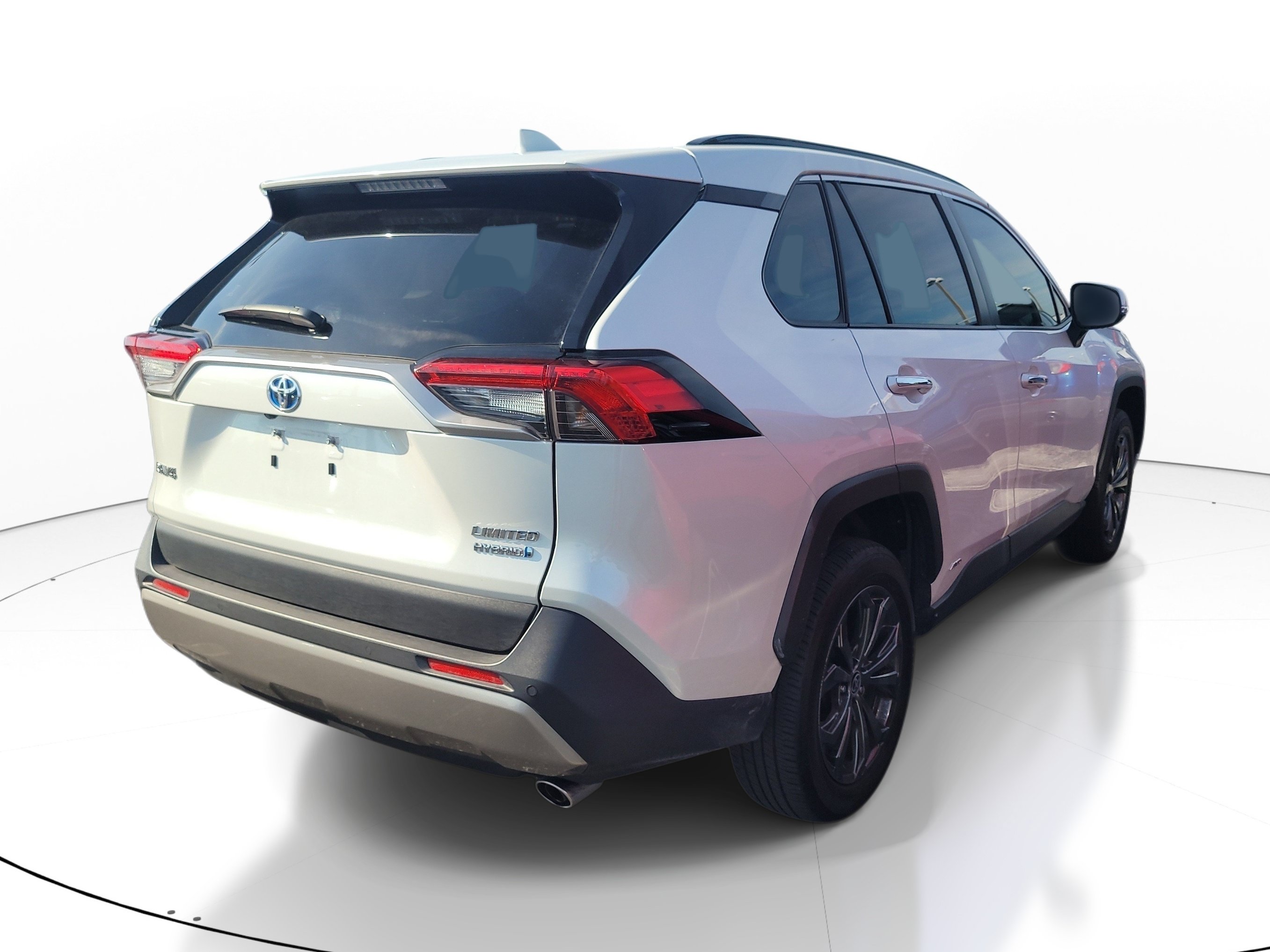 Used 2023 Toyota RAV4 Limited AWD/4WD image 7
