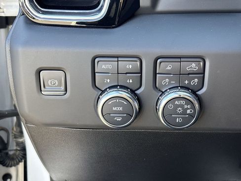 Used 2023 GMC Sierra 1500 Denali Ultimate image 18