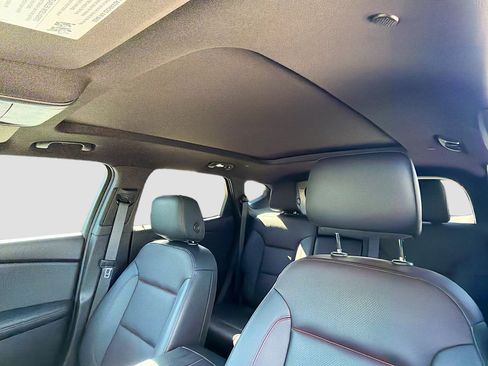 Used 2021 Chevrolet Blazer RS w/ Enhanced Convenience Package image 26