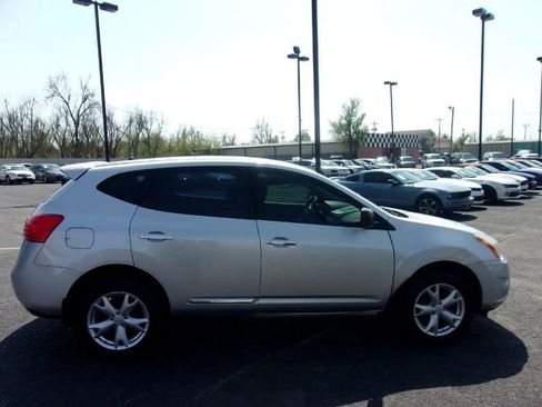 Used 2011 Nissan Rogue S FWD image 4