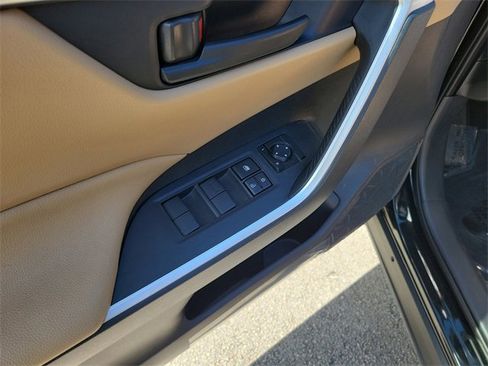 Used 2025 Toyota RAV4 LE image 14