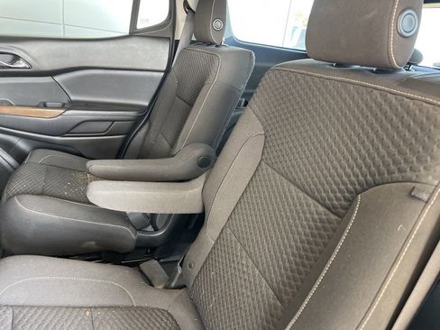 Used 2018 GMC Acadia SLE AWD/4WD image 5