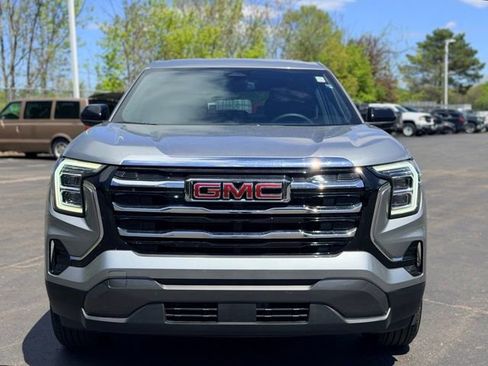 Used 2026 GMC Terrain Elevation FWD image 2