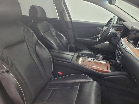 Used 2020 Kia K900 Luxury image 21