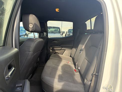 Used 2024 GMC Canyon Elevation w/ Convenience Package AWD/4WD image 14