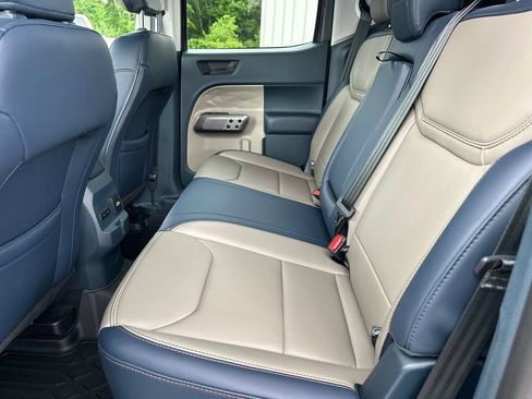 Used 2025 Ford Maverick Lariat AWD/4WD image 21