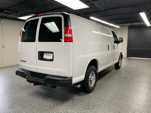 Used 2019 Chevrolet Express 3500 w/ Driver Convenience Package image 3