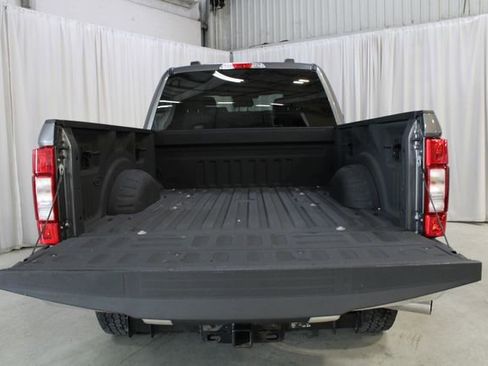 Used 2021 Ford F250 XLT w/ XLT Premium Package AWD/4WD image 29