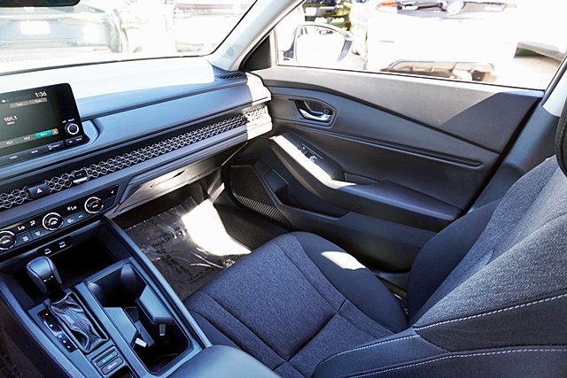 Used 2024 Honda Accord EX image 28