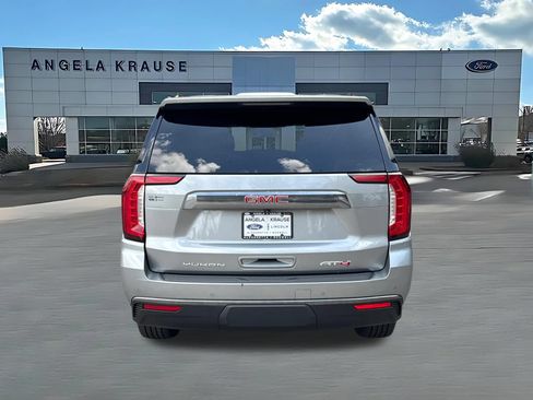 Used 2024 GMC Yukon AT4 AWD/4WD image 7