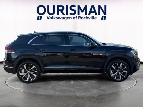 Used 2024 Volkswagen Atlas Cross Sport SEL Premium R-Line AWD/4WD image 7