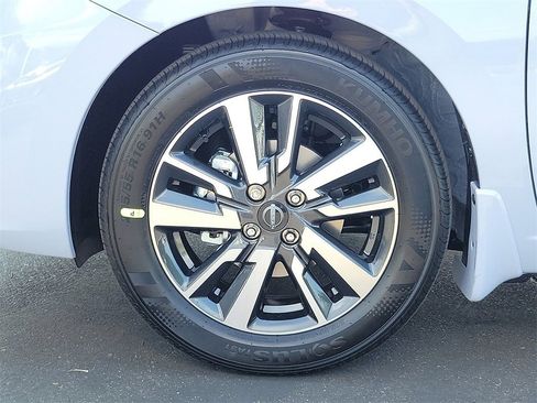 New 2025 Nissan Versa SV w/ Trunk Package image 4