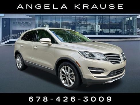 Used 2017 Lincoln MKC Select w/ Select Plus Package FWD image 1