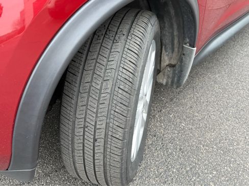 Used 2013 Nissan Juke SV image 11