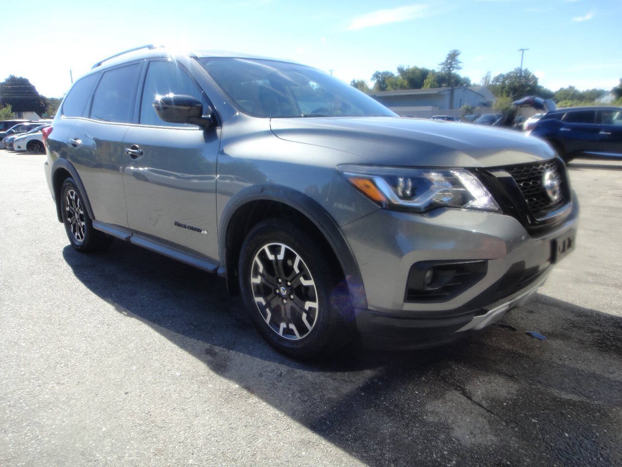 Used 2020 Nissan Pathfinder SV w/ Rock Creek Edition AWD/4WD image 3