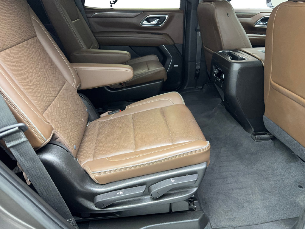 Used 2021 Chevrolet Tahoe High Country w/ Premium Package RWD image 45