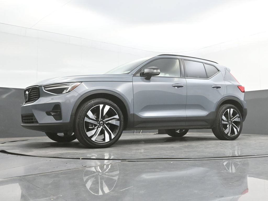 Certified 2023 Volvo XC40 B5 Plus w/ Climate Package AWD/4WD image 31