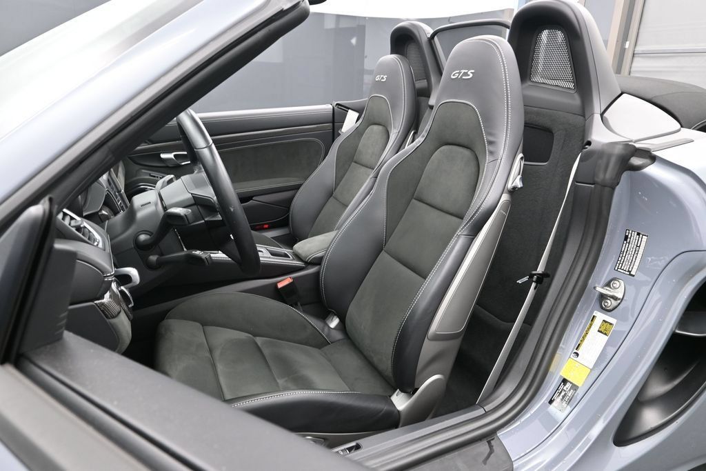 Certified 2023 Porsche 718 Boxster GTS RWD image 5