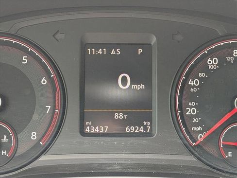 Used 2021 Volkswagen Passat 2.0T S FWD image 11