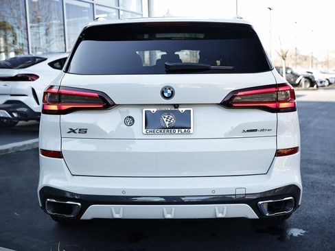 Used 2023 BMW X5 xDrive45e w/ M Sport Package image 10
