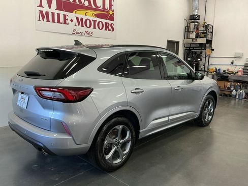 Used 2024 Ford Escape ST-Line w/ Tech Pack #1 AWD/4WD image 7