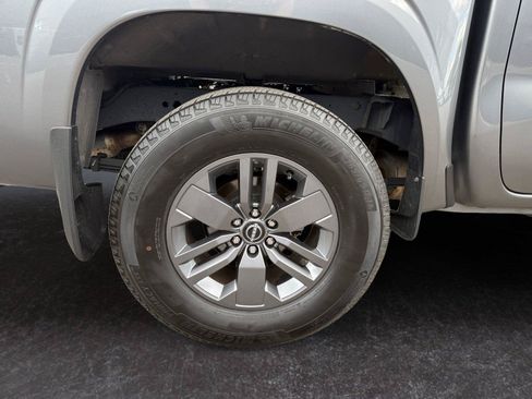 Used 2025 Nissan Frontier SV AWD/4WD image 27