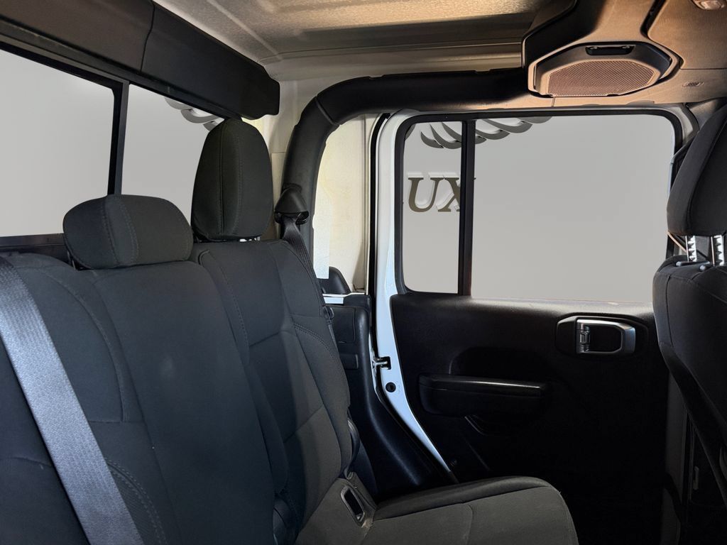 Used 2021 Jeep Gladiator Sport AWD/4WD image 25