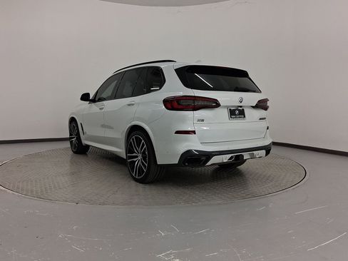 Used 2023 BMW X5 M50i w/ Executive Package image 3