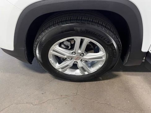 Used 2024 GMC Terrain SLE FWD image 29