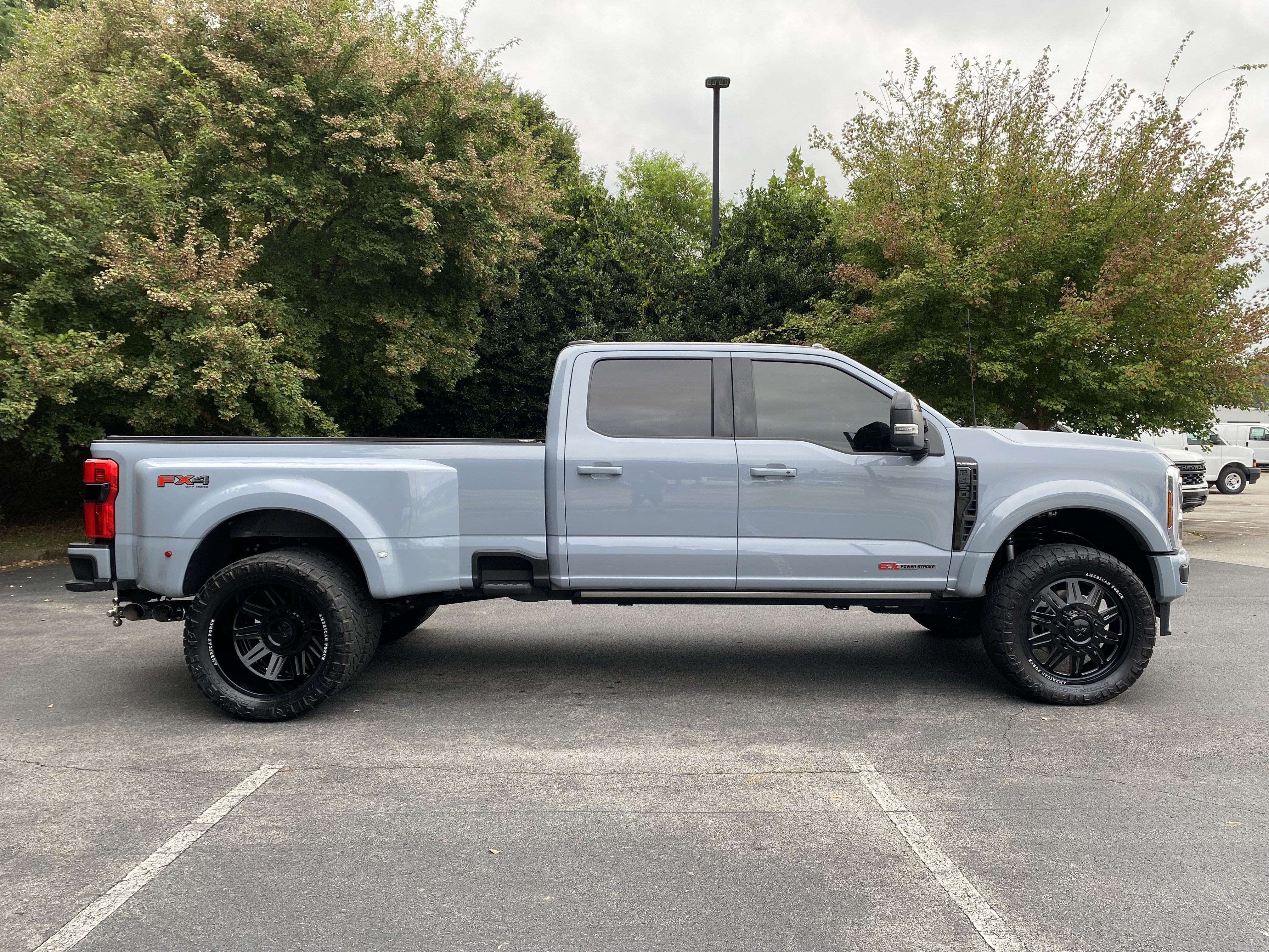 Used 2025 Ford F450 Platinum w/ FX4 Off-Road Package AWD/4WD image 10