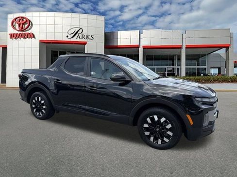 Used 2025 Hyundai Santa Cruz SEL FWD image 1