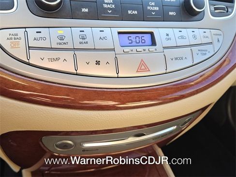 Used 2013 Hyundai Genesis 3.8 image 21