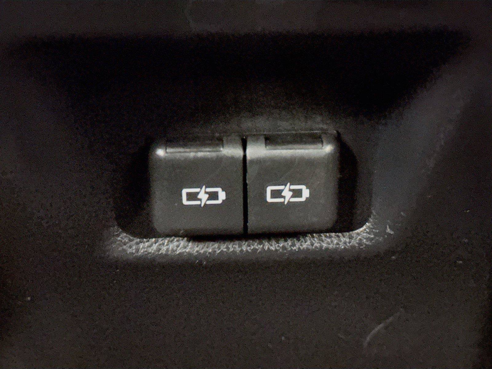 Certified 2025 Toyota RAV4 XLE AWD/4WD image 33