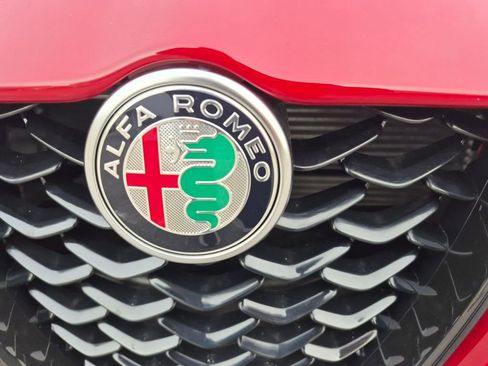 New 2025 Alfa Romeo Giulia AWD w/ Driving Assist Package image 9