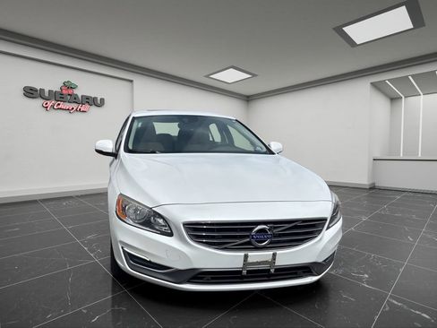 Used 2017 Volvo S60 T5 Inscription FWD image 3