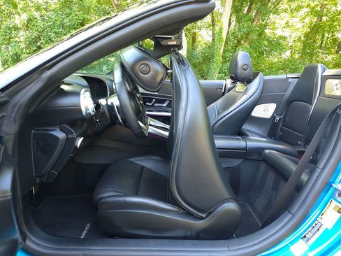 Used 2022 Mercedes-Benz SL 55 AMG 4MATIC w/ Driver Assistance Package image 19